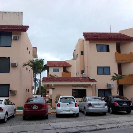 Grand Royal Lagoon Cancun Exterior photo