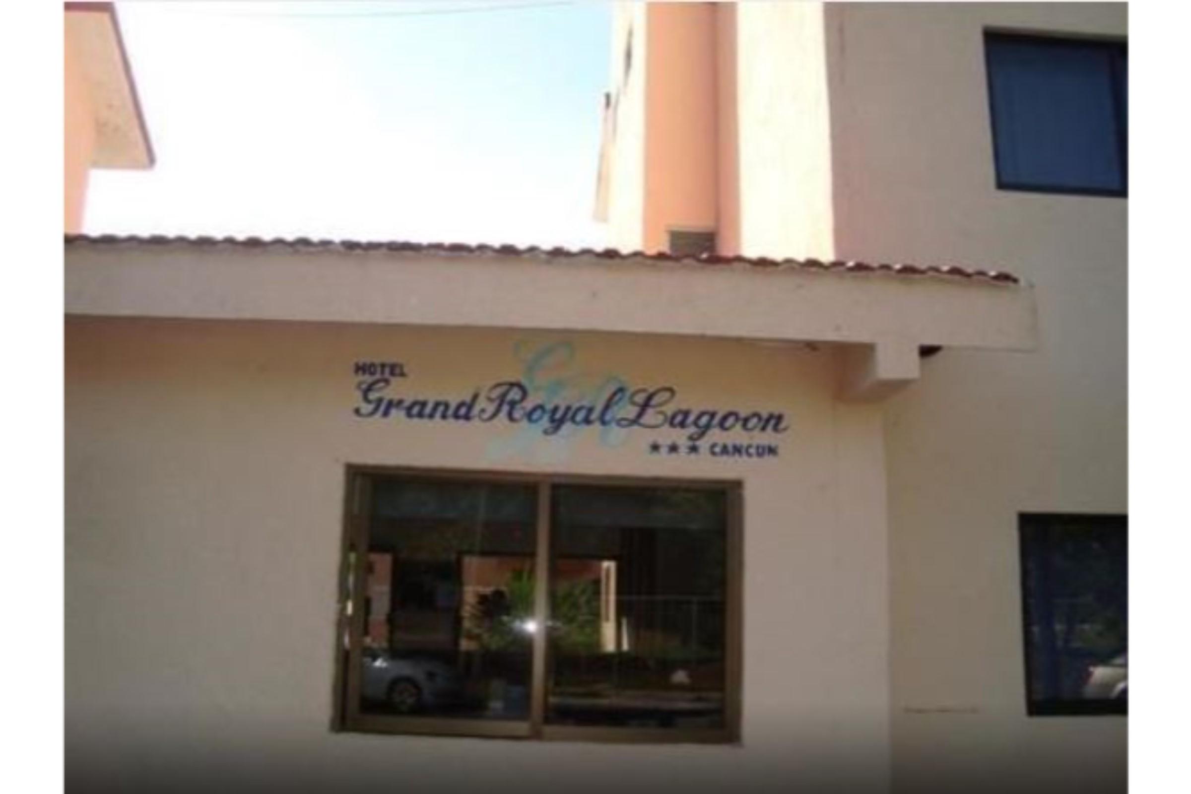 Grand Royal Lagoon Cancun Exterior photo