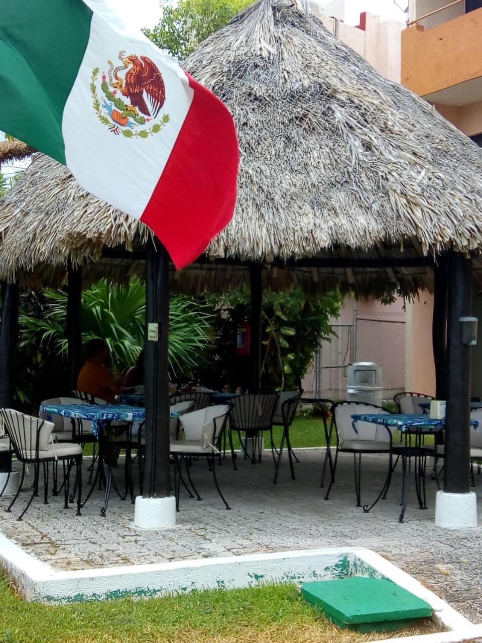 Grand Royal Lagoon Cancun Exterior photo