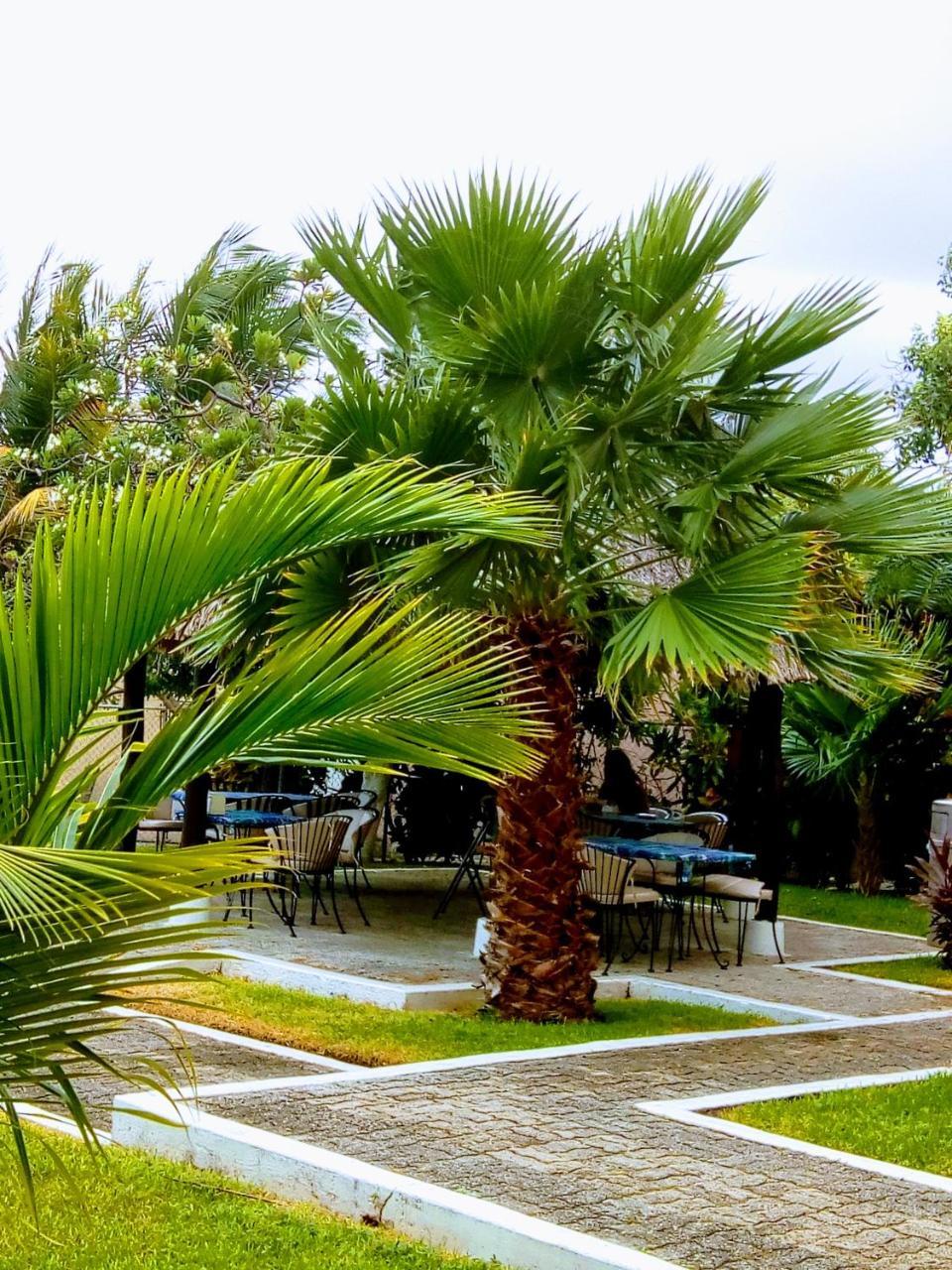 Grand Royal Lagoon Cancun Exterior photo