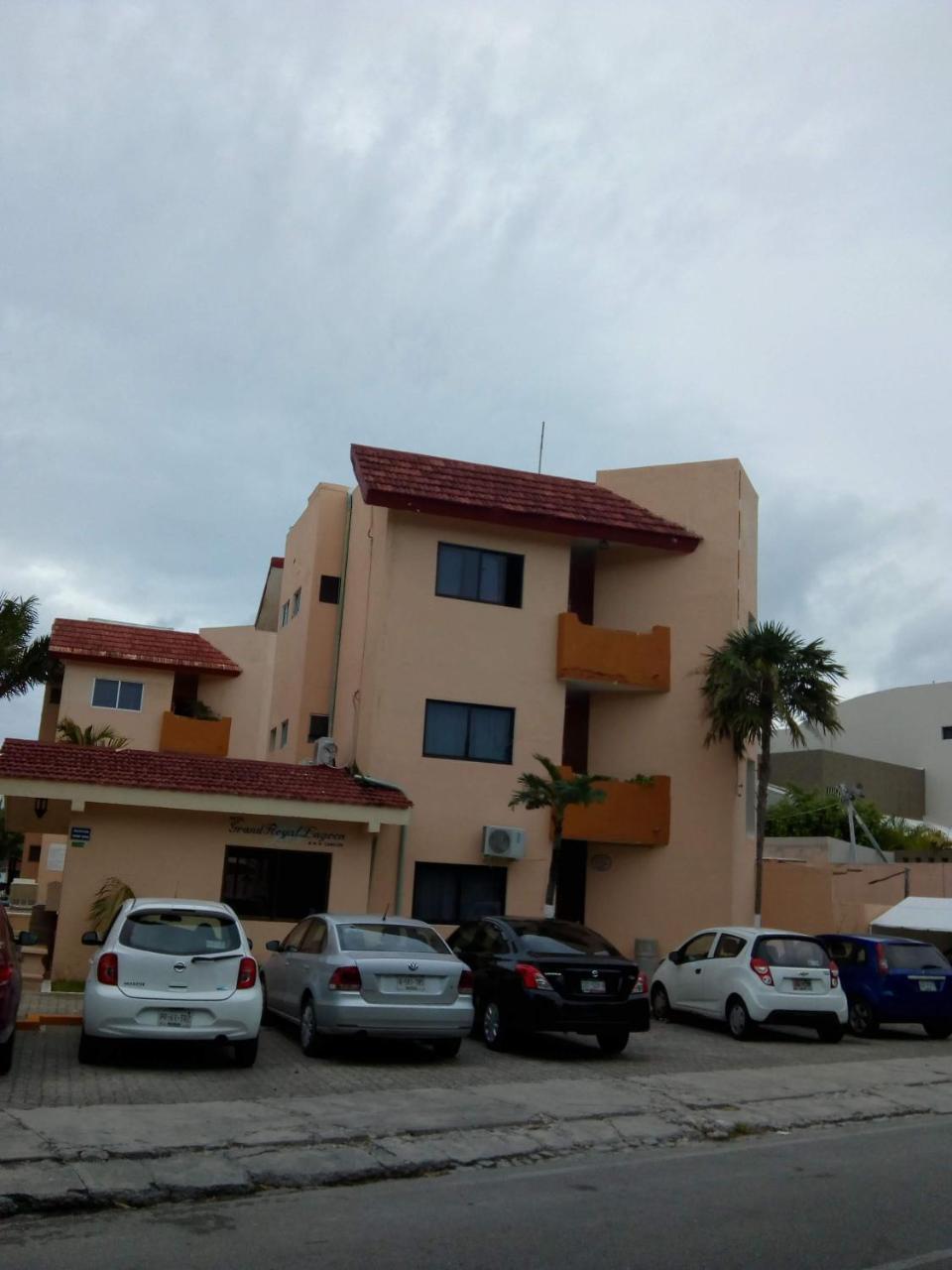 Grand Royal Lagoon Cancun Exterior photo